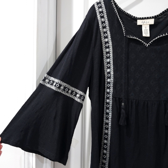 ✨️4/$20. Black White Bohemian Flowy Bell Sleeve Blouse, Embroidered Whipstitch - Picture 4 of 14